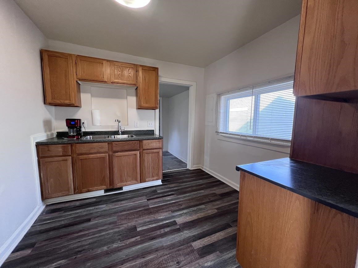 5131 E Carpenter Road, Flint, MI 48506 — Photo 7