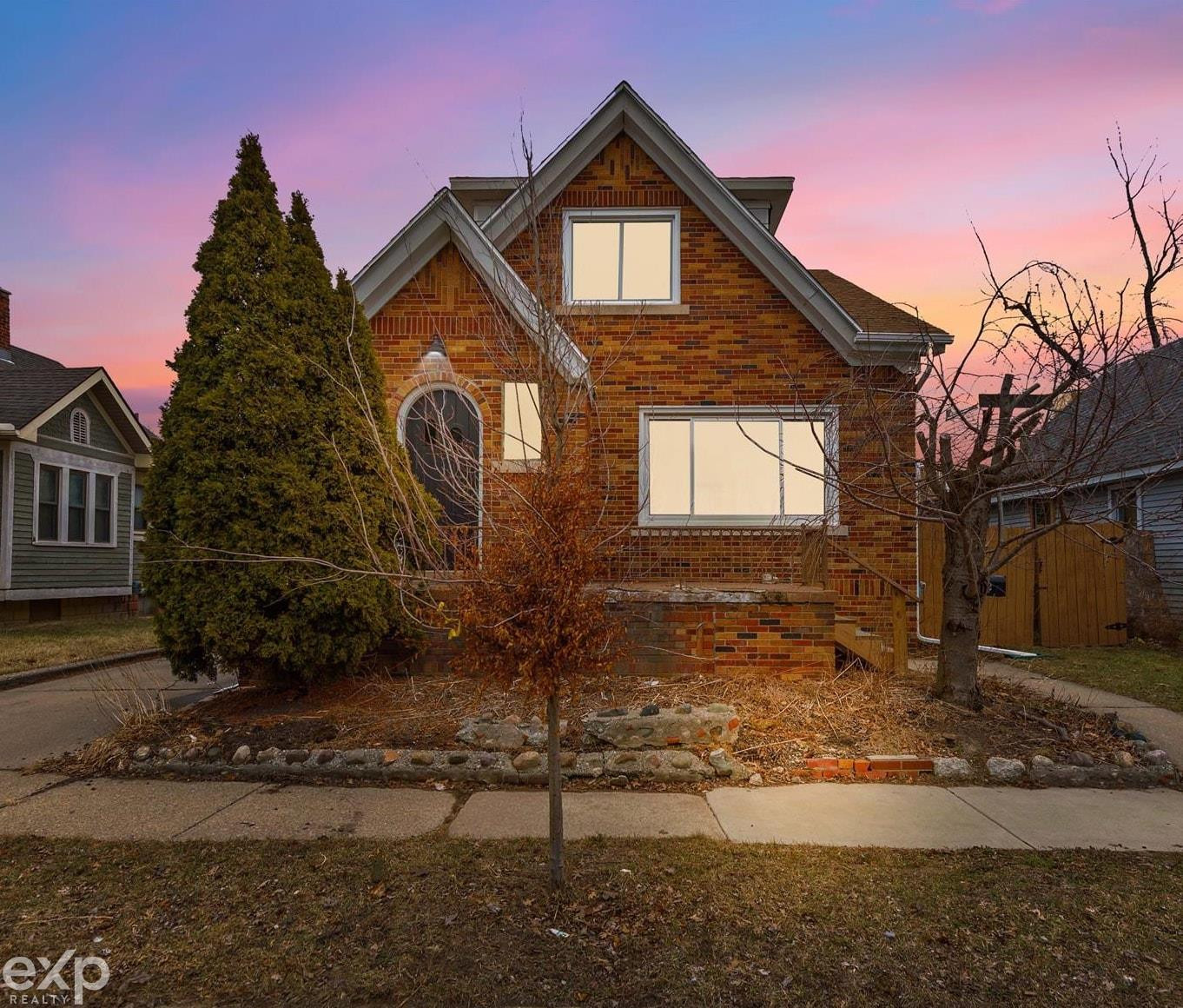 22022 Beechwood Avenue, Eastpointe, MI 48021 — front exterior