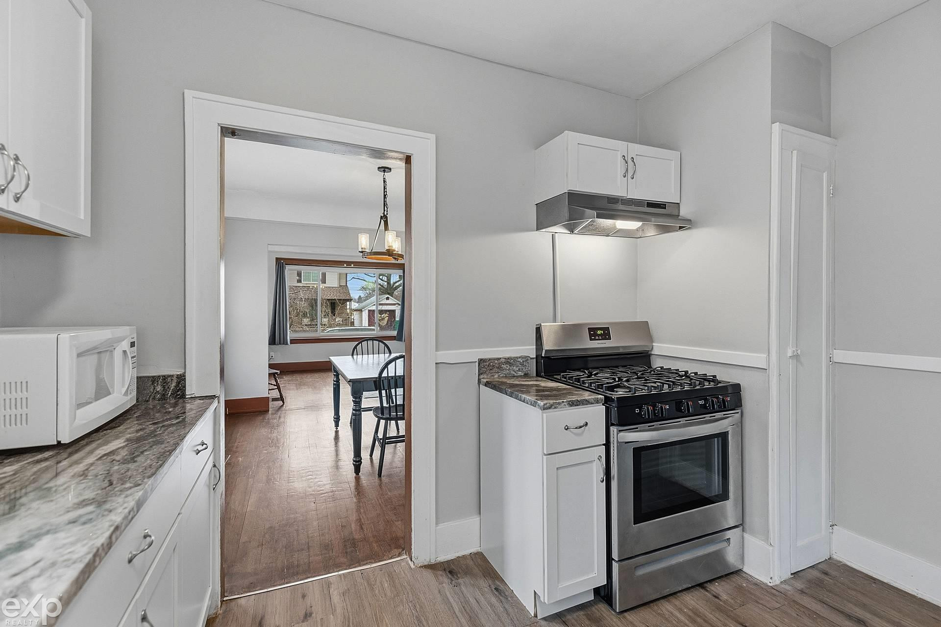 22022 Beechwood Avenue, Eastpointe, MI 48021 — Photo 6