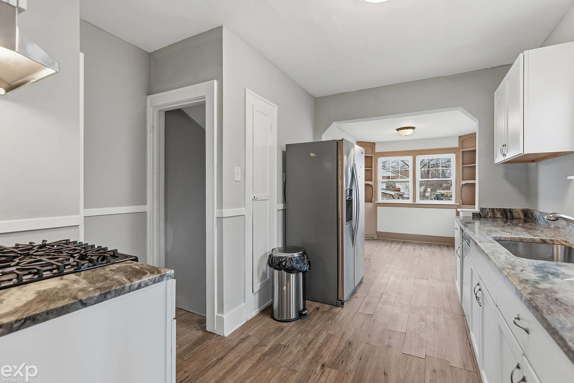 22022 Beechwood Avenue, Eastpointe, MI 48021 — Photo 7