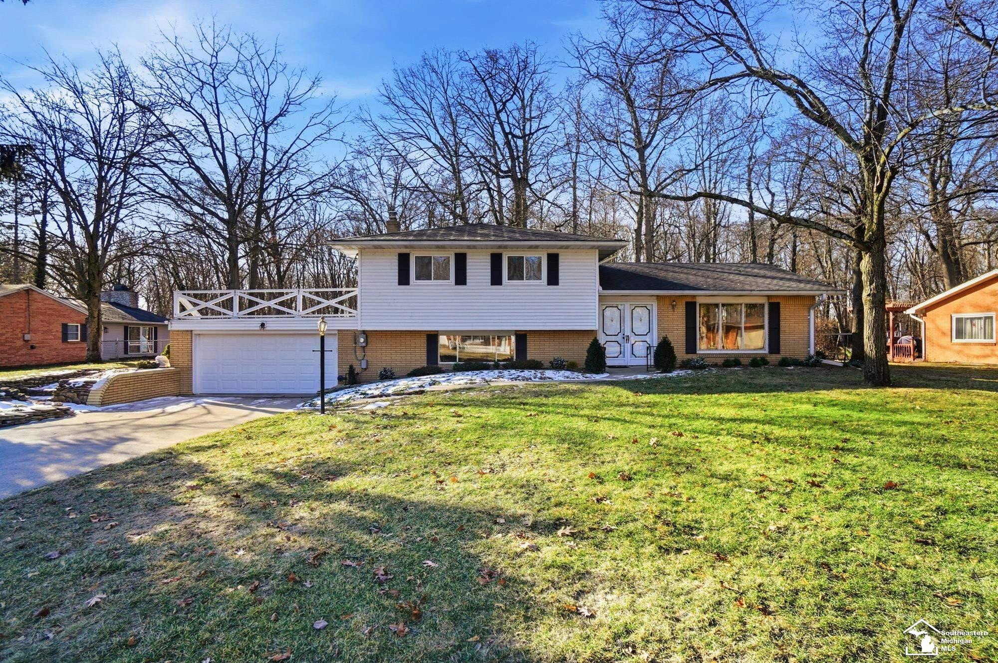 3415 Woodmont Drive, Lambertville, MI 48144 — front exterior