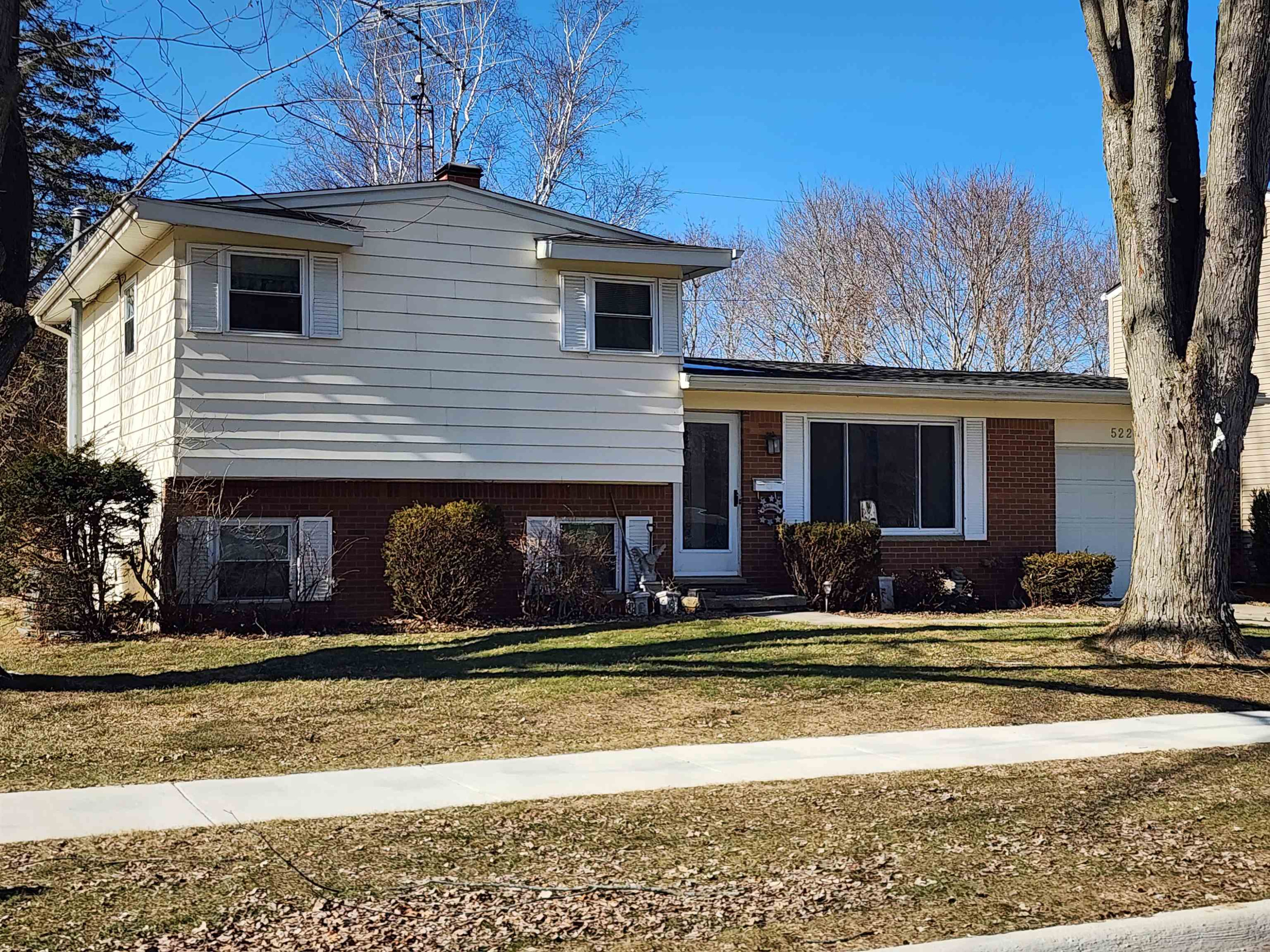 5226 Winshall Street, Swartz Creek, MI 48473 — front exterior