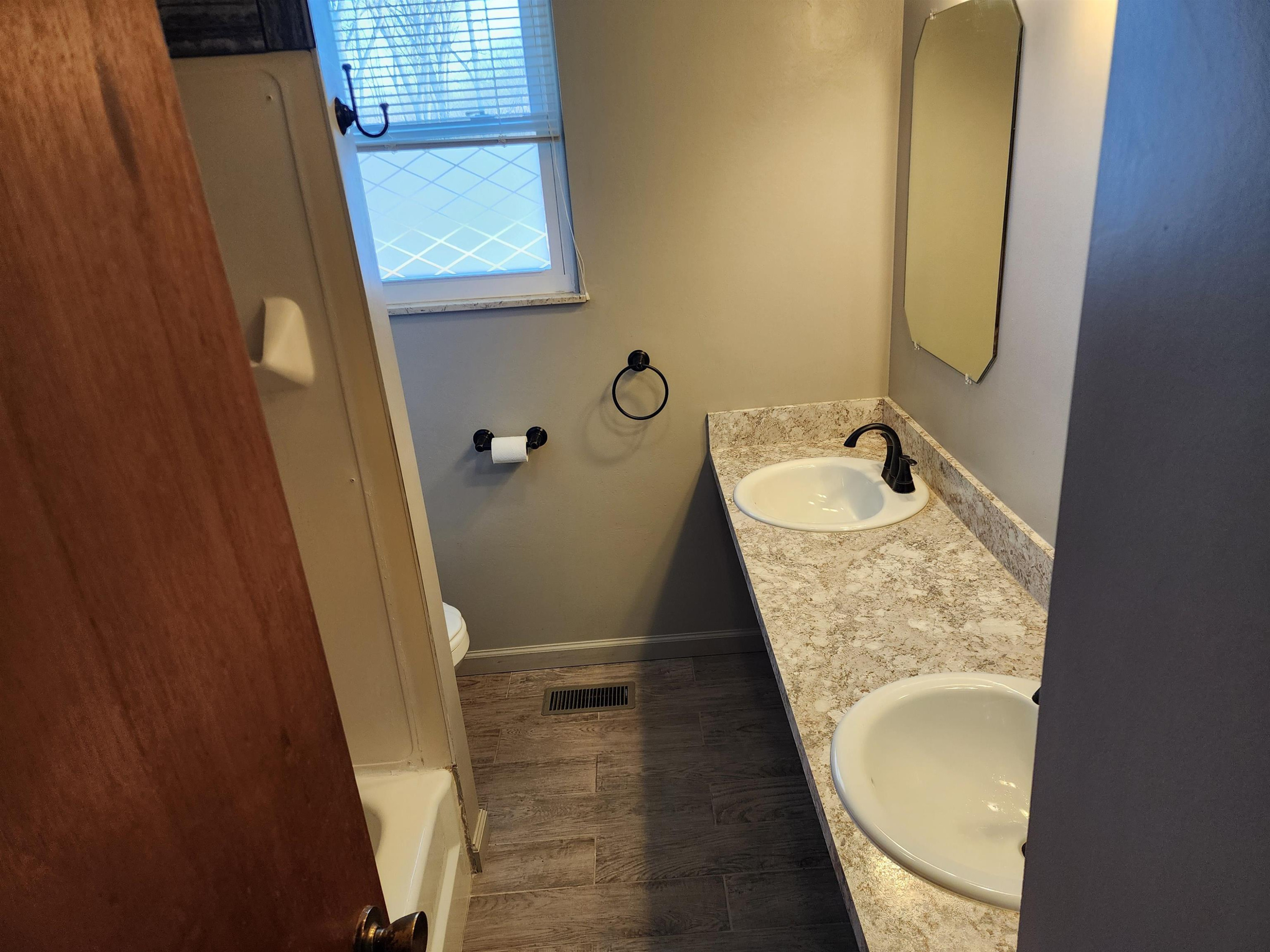 5226 Winshall Street, Swartz Creek, MI 48473 — Photo 15