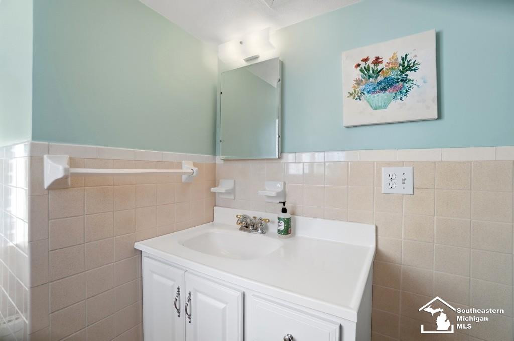 3415 Woodmont Drive, Lambertville, MI 48144 — Photo 27