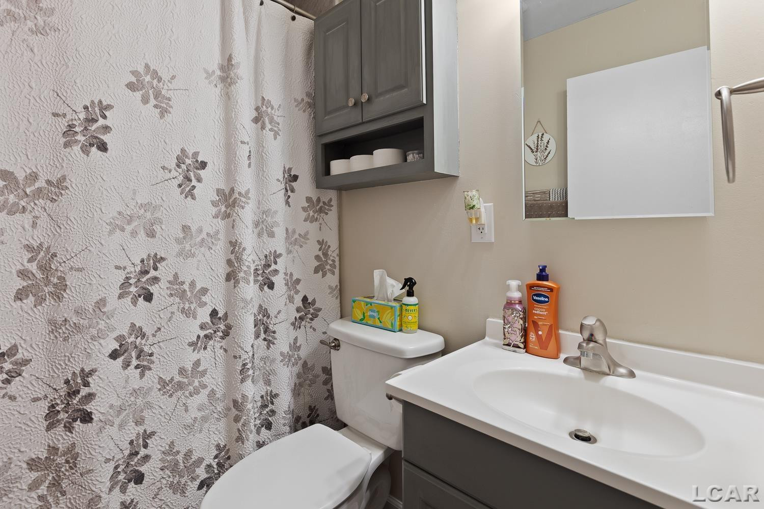 2090 Richard Street, Adrian, MI 49221 — Photo 16