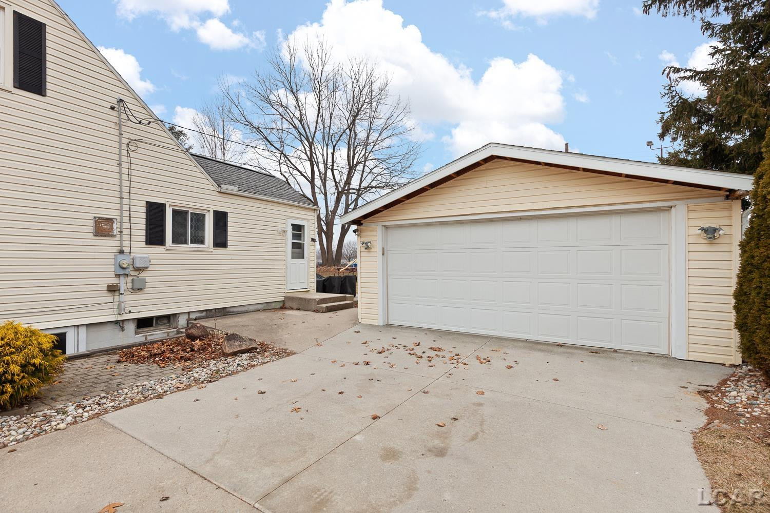 2090 Richard Street, Adrian, MI 49221 — Photo 27