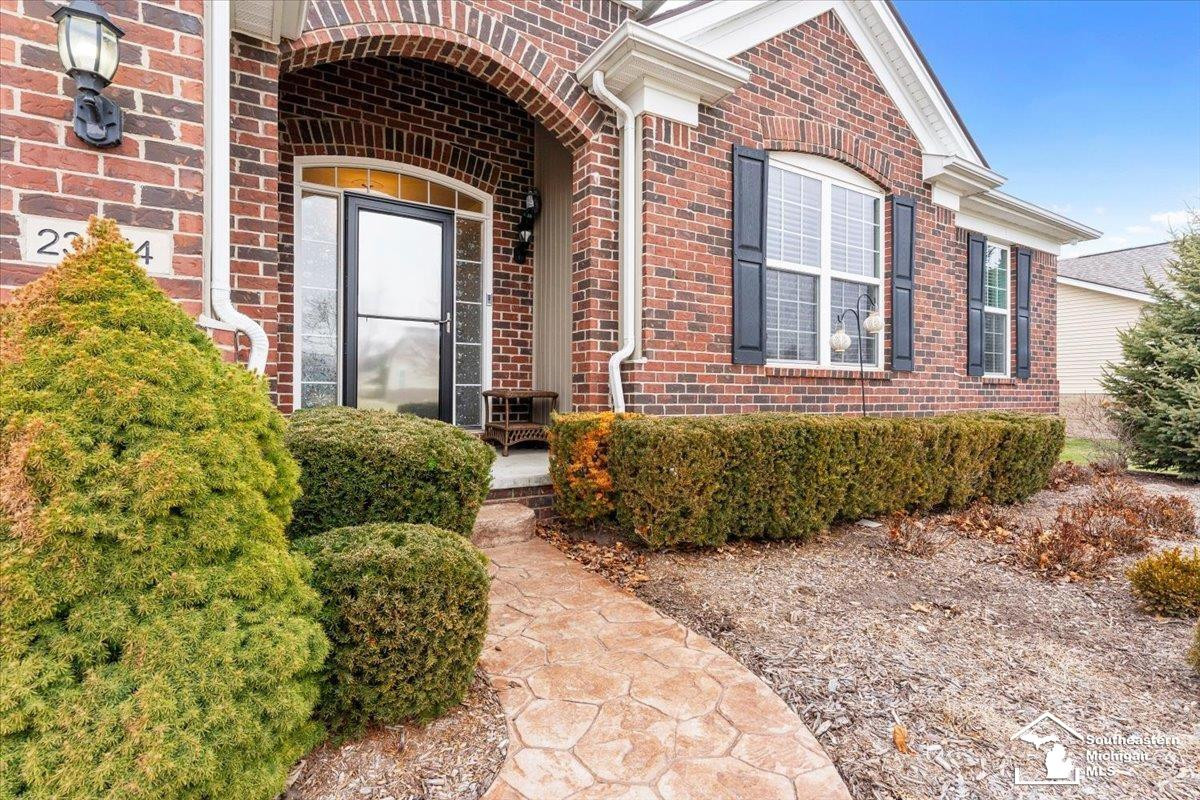 23854 Houghton Lane, Flat Rock, MI 48134 — Photo 2