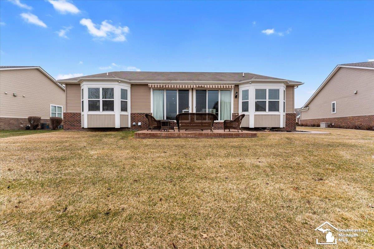 23854 Houghton Lane, Flat Rock, MI 48134 — Photo 36
