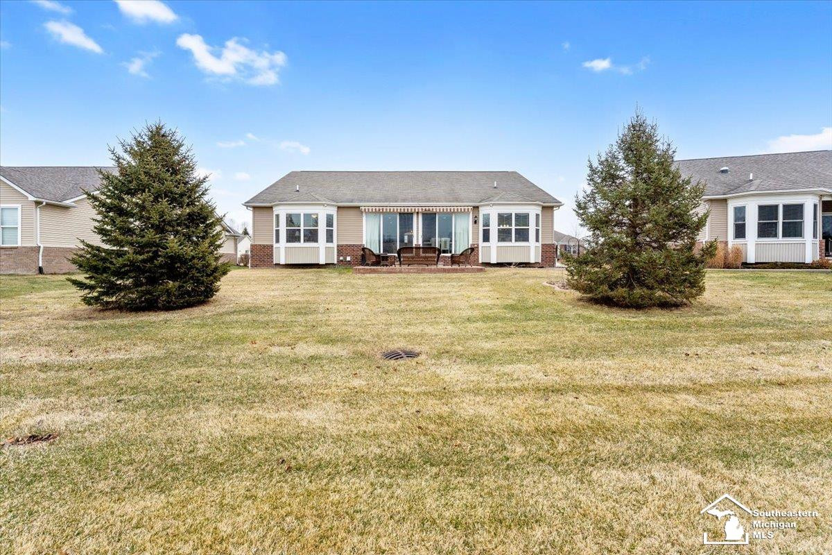 23854 Houghton Lane, Flat Rock, MI 48134 — Photo 37