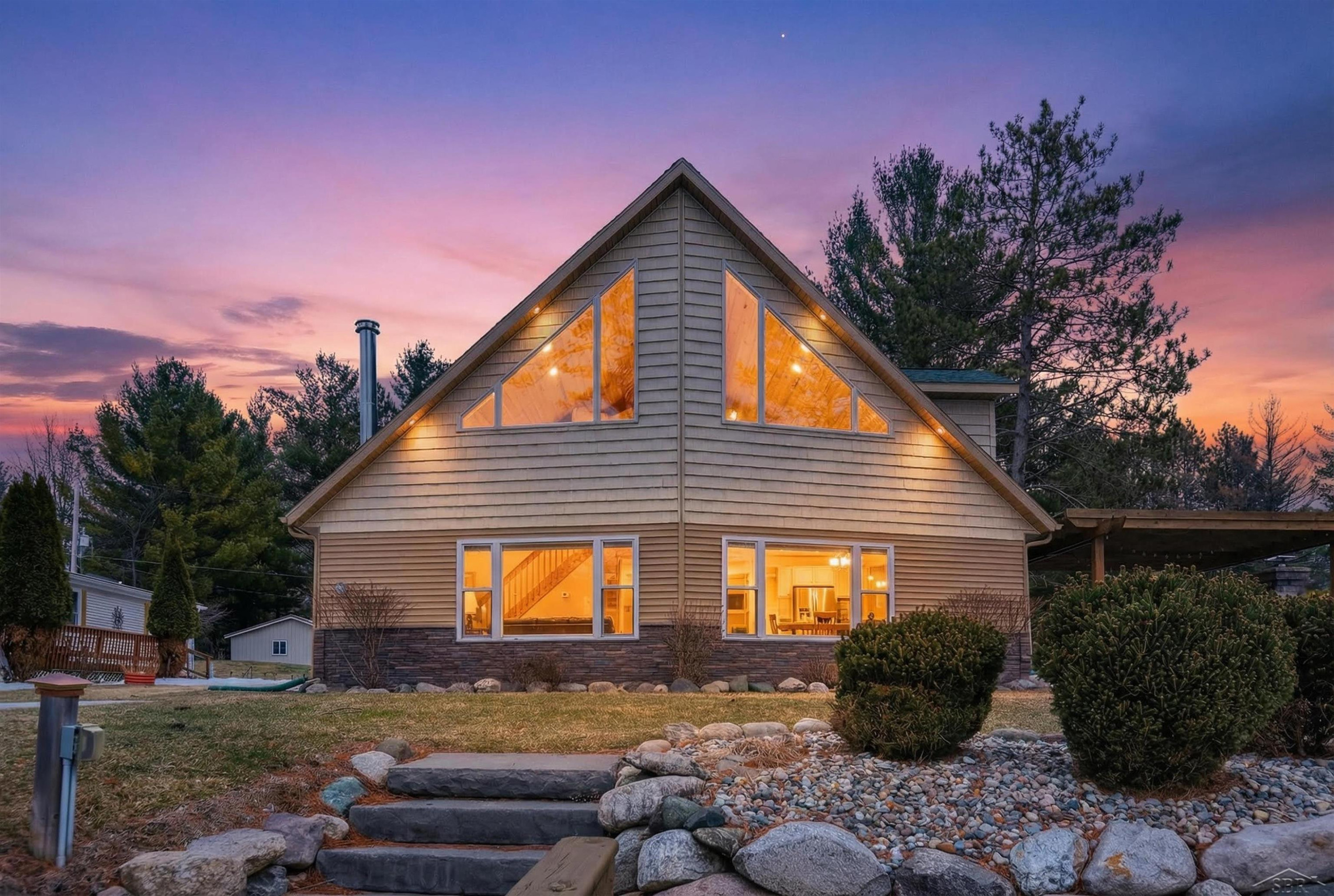 3495 N West Branch Drive, Gladwin, MI 48624 — front exterior