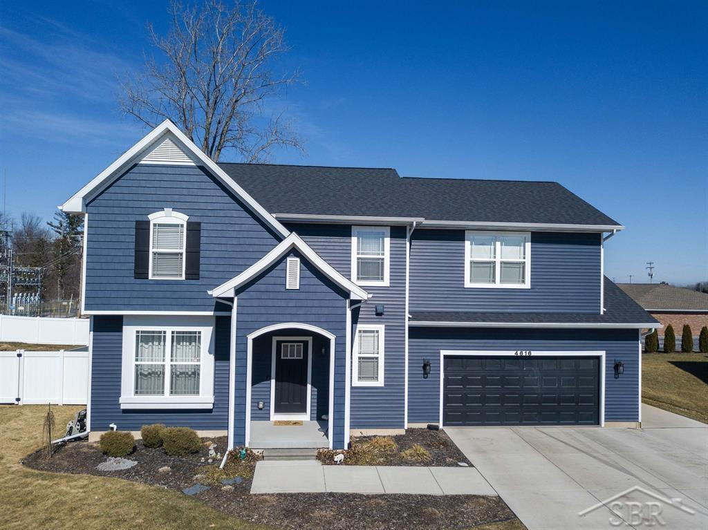 4616 Trotters Pointe Circle, Midland, MI 48642 — front exterior
