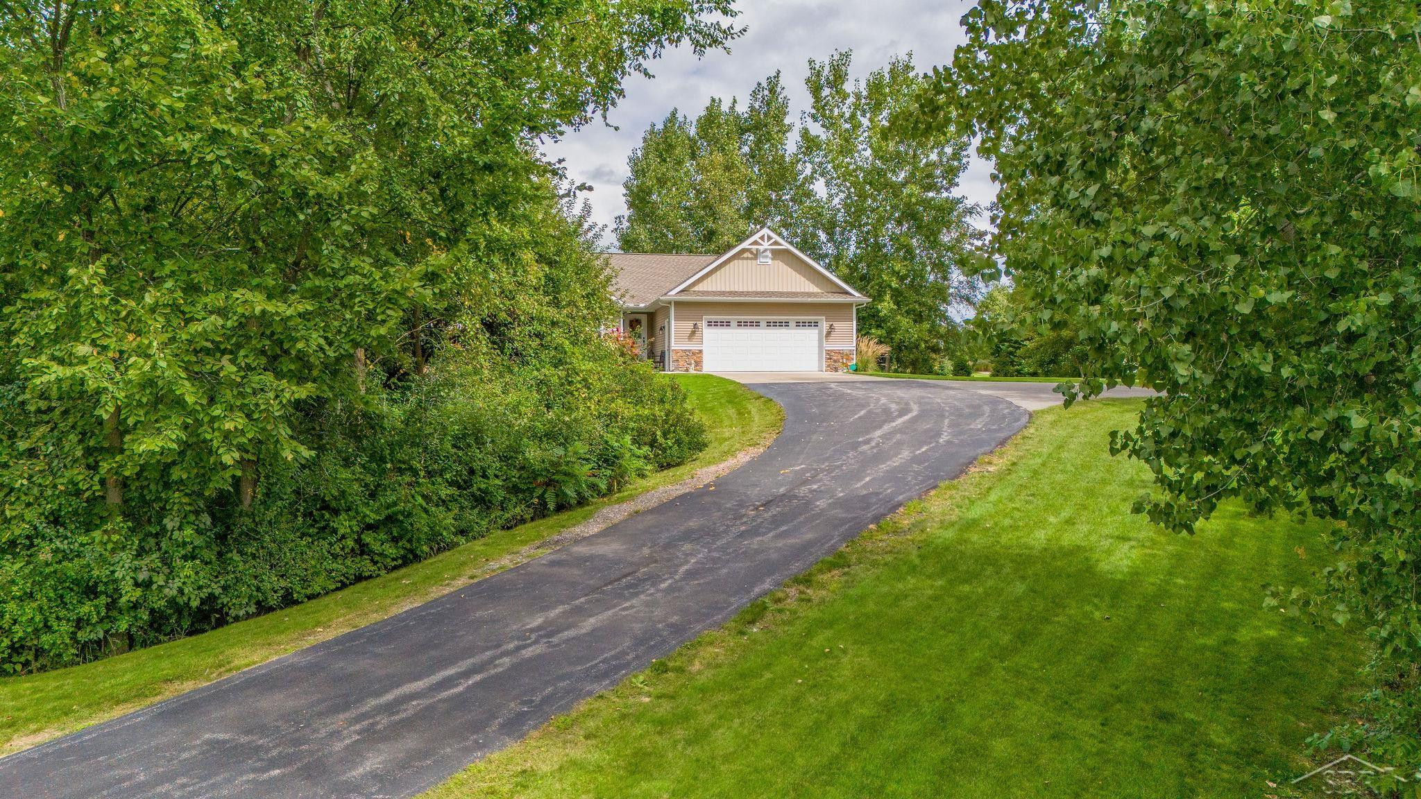 4202 Lone Road, Freeland, MI 48623 — Photo 4
