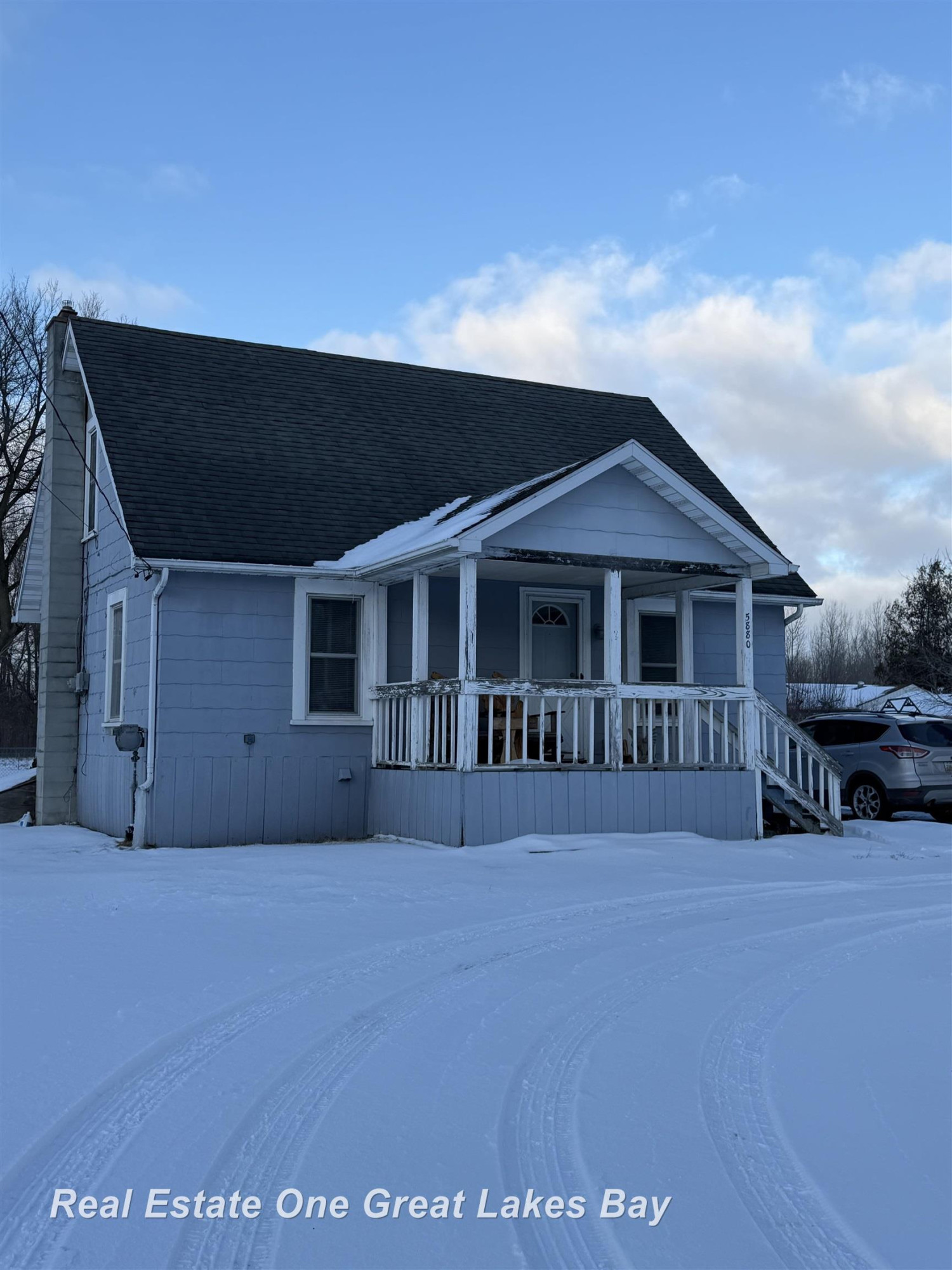 5880 Swan Creek Road, Saginaw, MI 48609 — front exterior