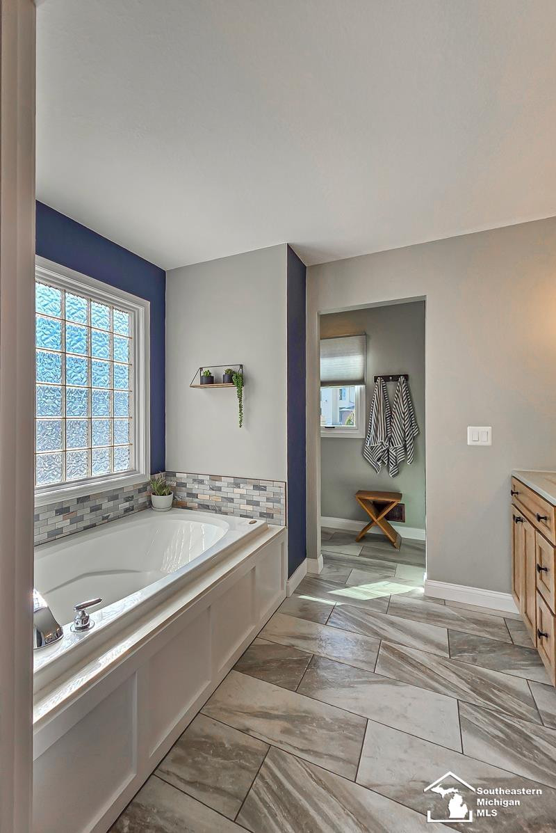 986 Regents Park Drive, Monroe, MI 48161 — Photo 23