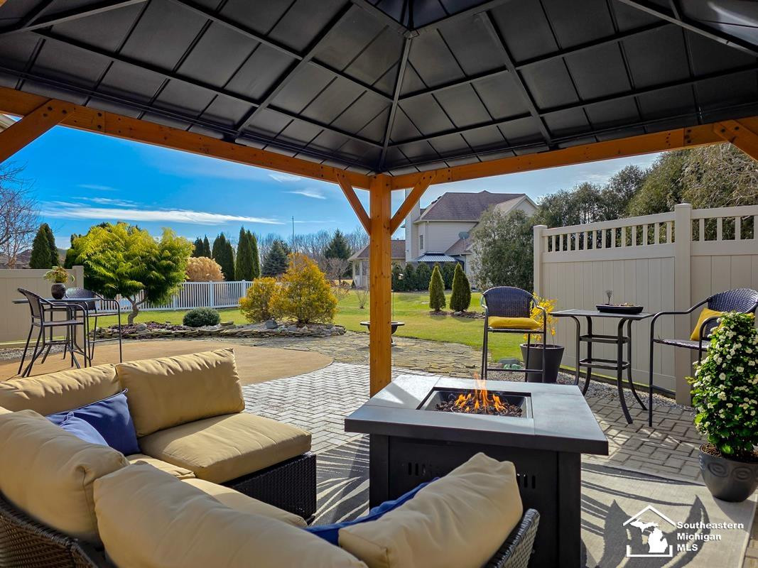 986 Regents Park Drive, Monroe, MI 48161 — Photo 47
