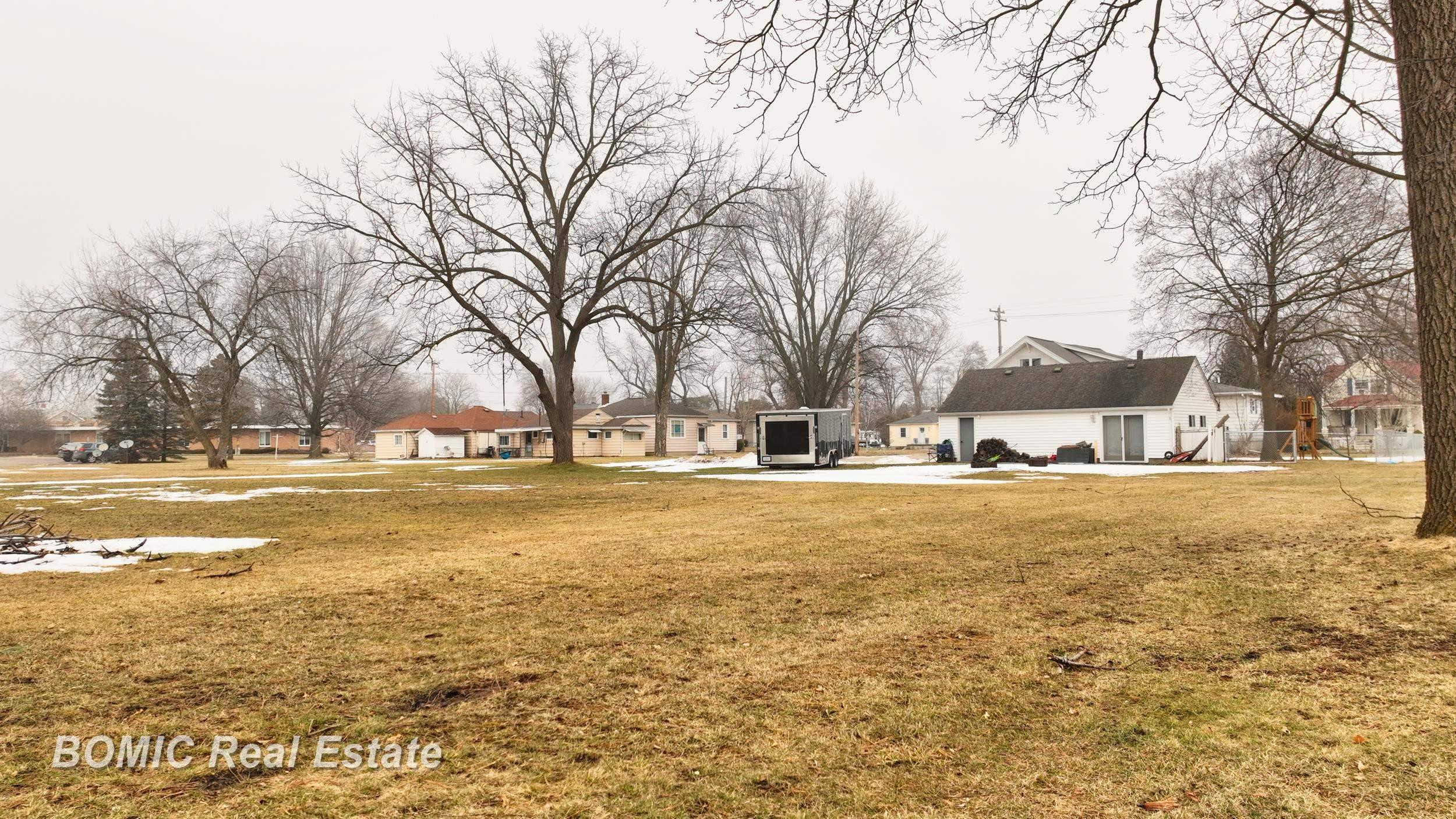906 Mulholland Street, Bay City, MI 48708 — Photo 10
