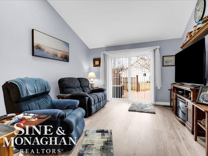 1045 Huntington Court, Marysville, MI 48040 — Photo 5