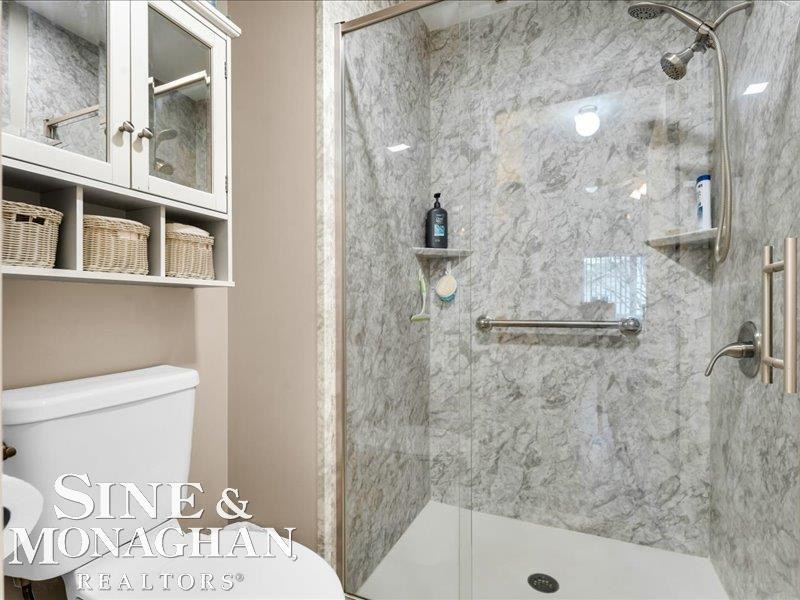 1045 Huntington Court, Marysville, MI 48040 — Photo 17
