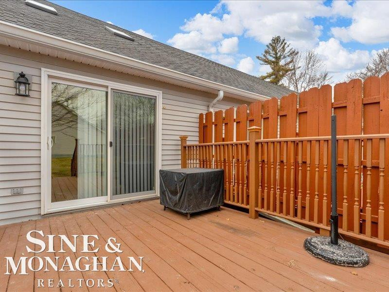 1045 Huntington Court, Marysville, MI 48040 — Photo 30