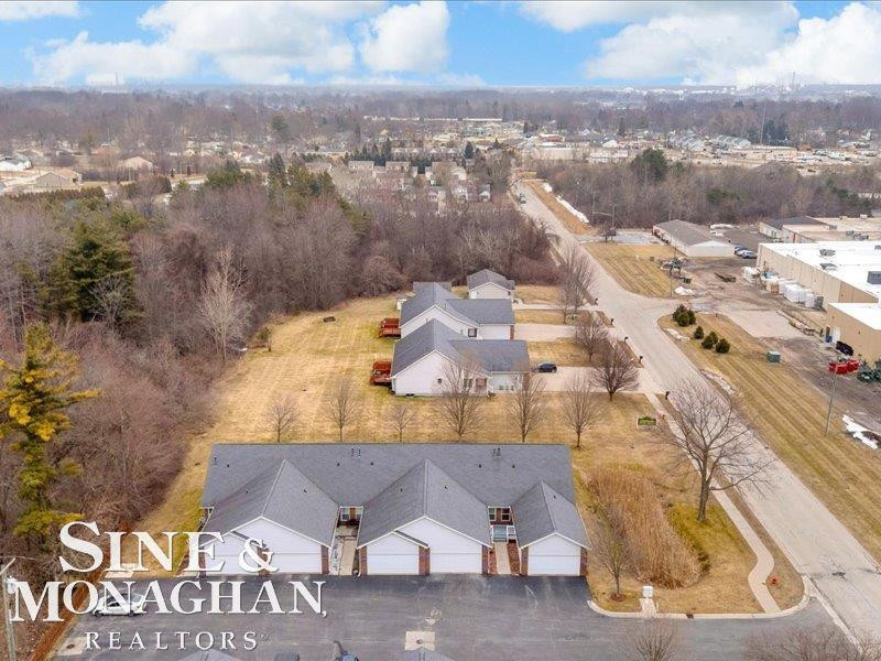 1045 Huntington Court, Marysville, MI 48040 — Photo 32