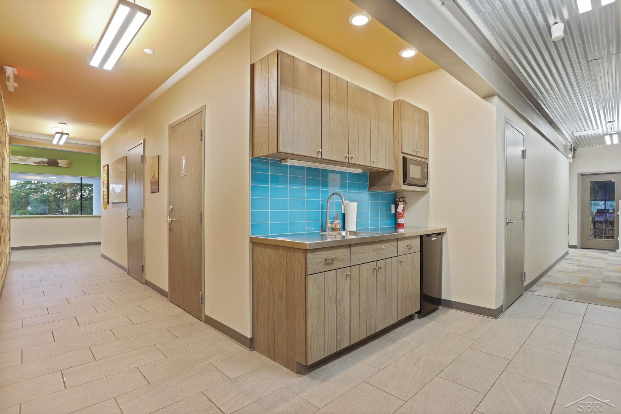 800 Cambridge Street, Midland, MI 48642 — Photo 7