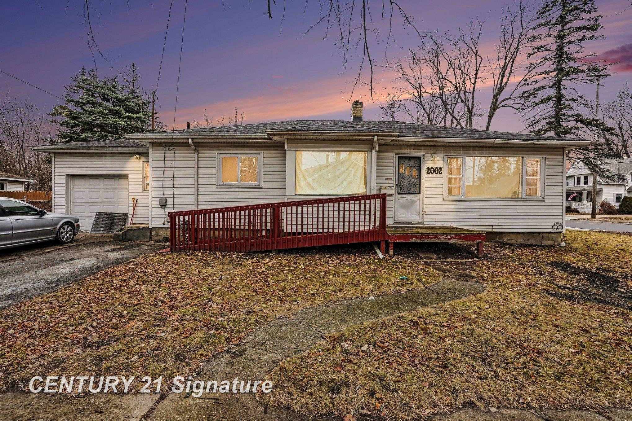 2002 Marquette Street, Saginaw, MI 48602