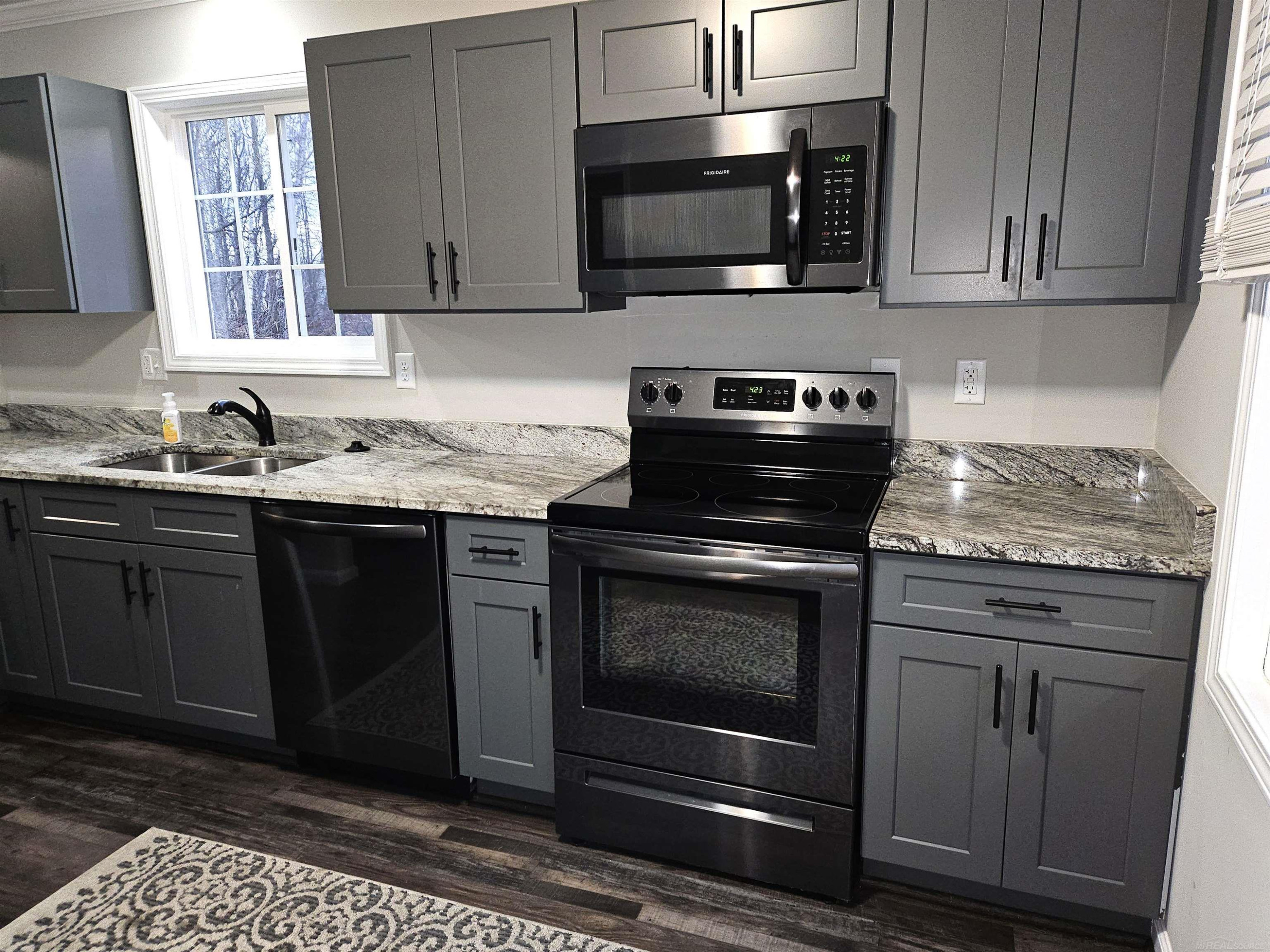 3865 Krafft Road, MI 48059 — Photo 7