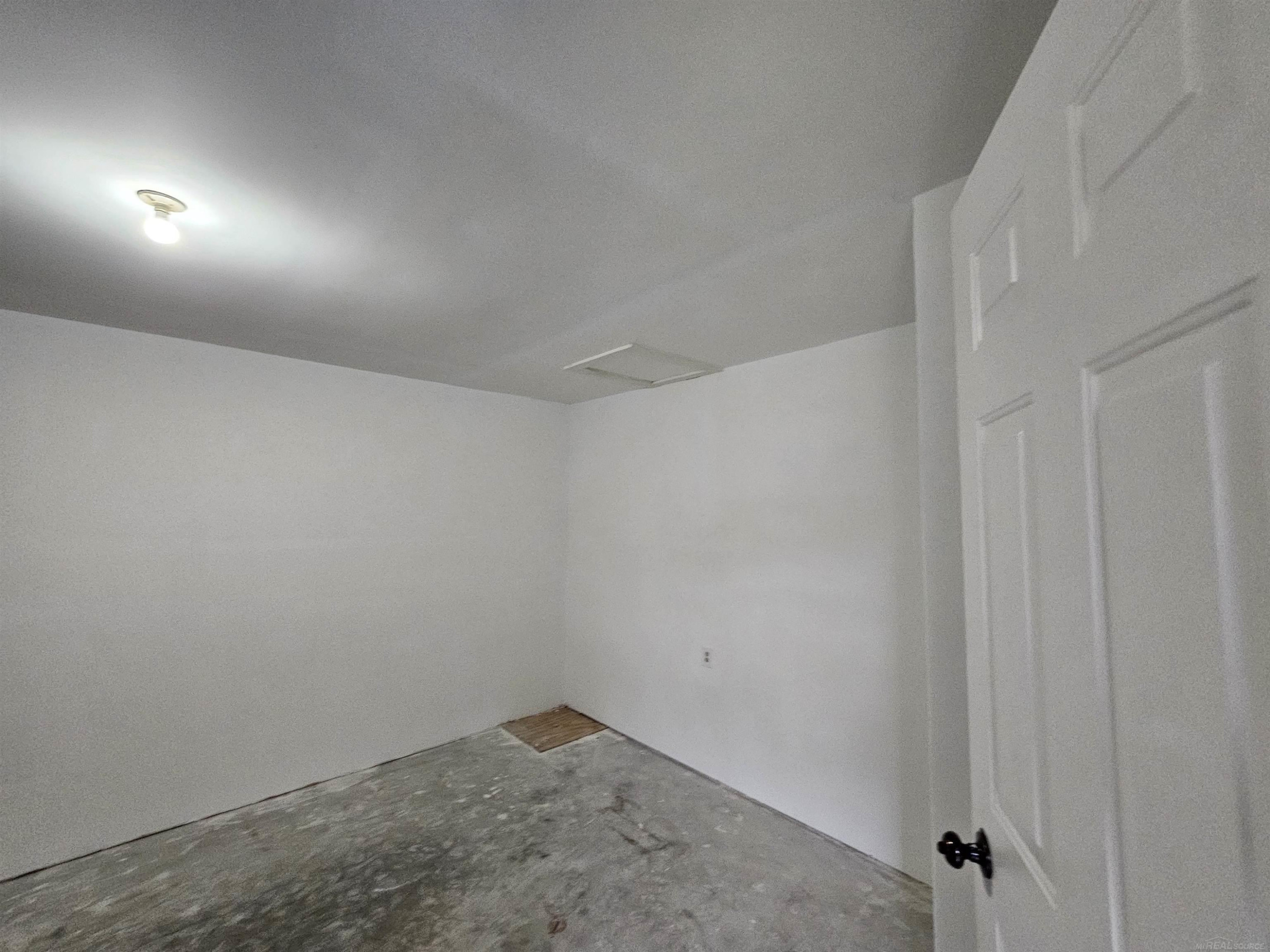 3865 Krafft Road, MI 48059 — Photo 27