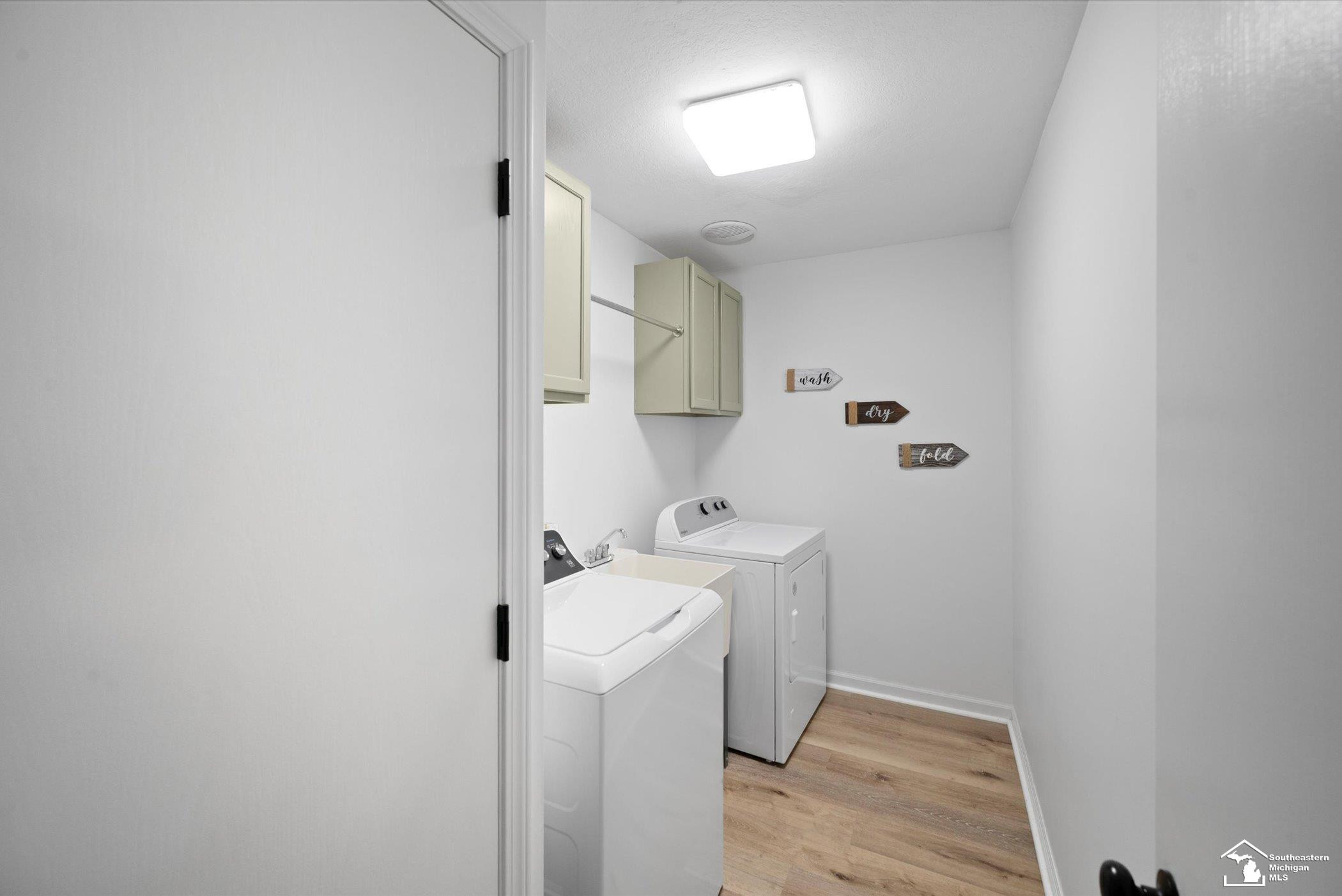 15285 Oak Knoll Drive, MI 48161 — Photo 14