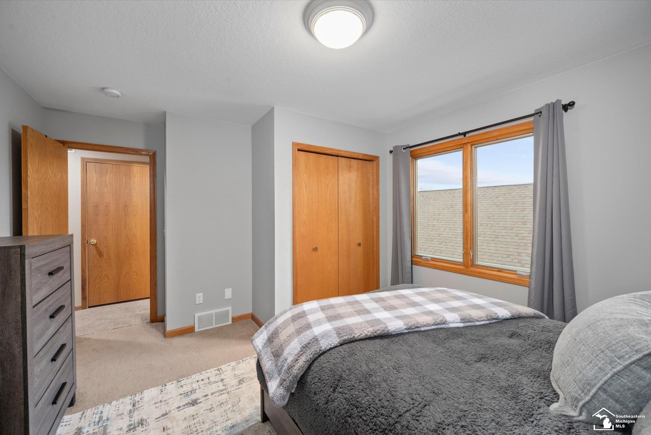 15285 Oak Knoll Drive, MI 48161 — Photo 25