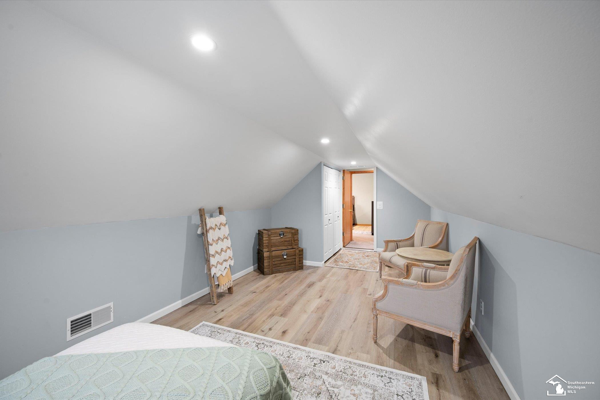 15285 Oak Knoll Drive, MI 48161 — Photo 28