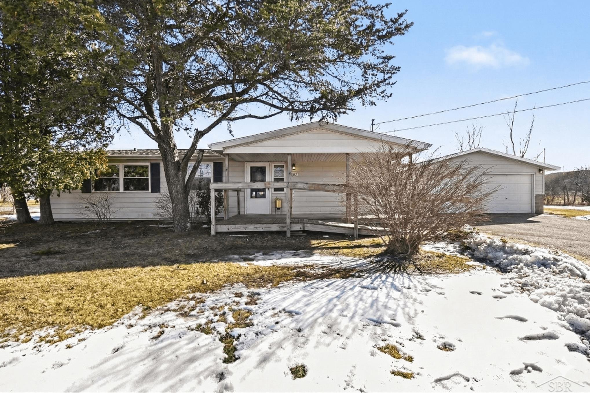 10001 8th Street, Oscoda, MI 48750 — front exterior