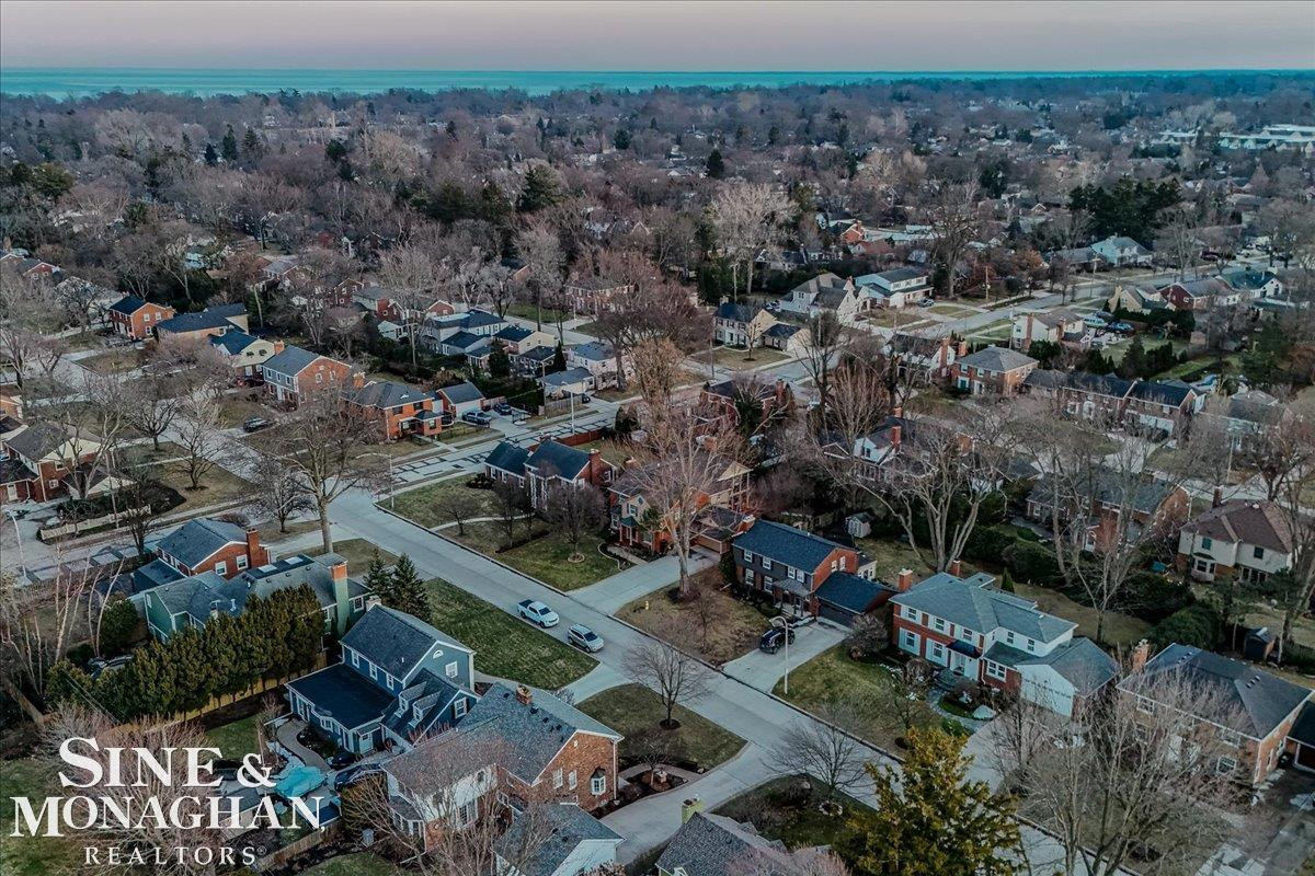 1061 N Oxford Road, Grosse Pointe Woods, MI 48236 — Photo 3