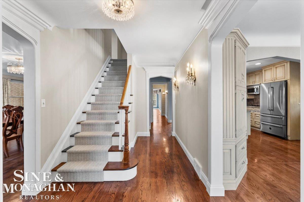 1061 N Oxford Road, Grosse Pointe Woods, MI 48236 — Photo 5
