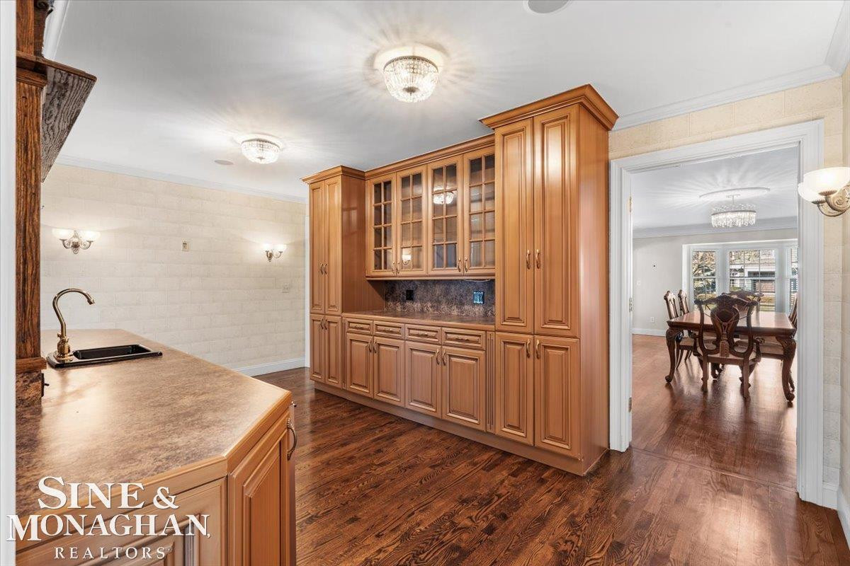 1061 N Oxford Road, Grosse Pointe Woods, MI 48236 — Photo 15