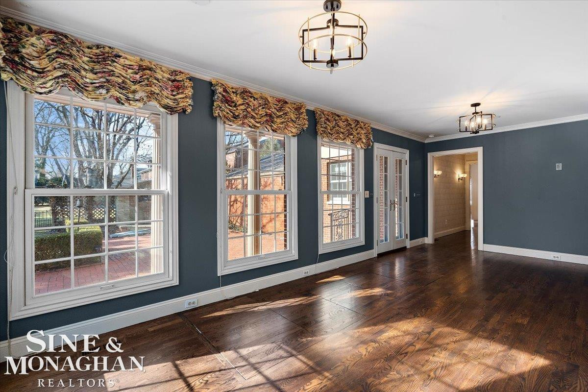 1061 N Oxford Road, Grosse Pointe Woods, MI 48236 — Photo 21