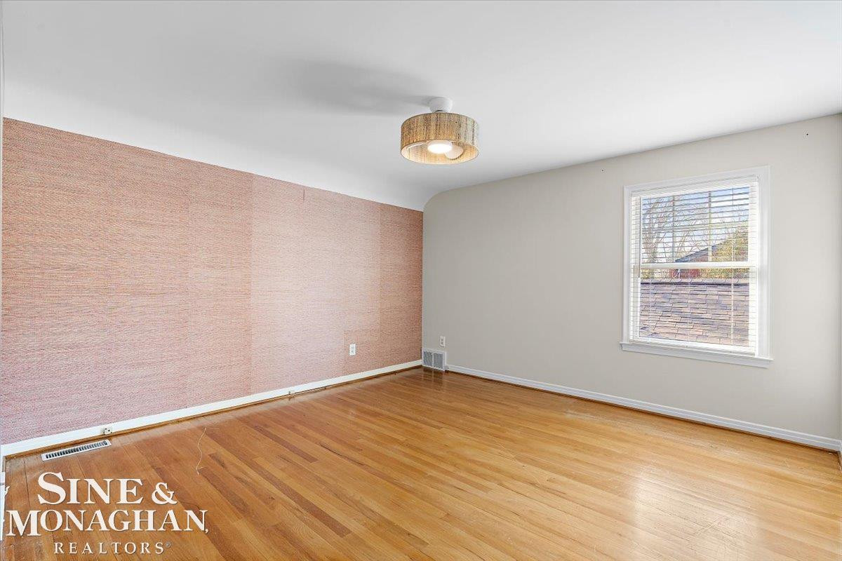 1061 N Oxford Road, Grosse Pointe Woods, MI 48236 — Photo 31
