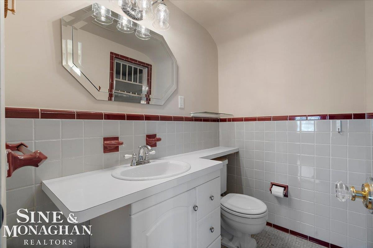 1061 N Oxford Road, Grosse Pointe Woods, MI 48236 — Photo 33