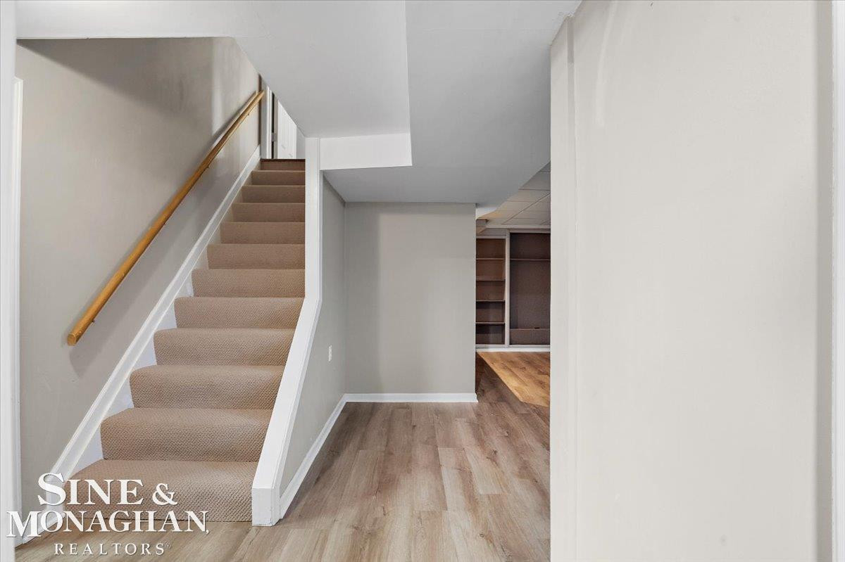 1061 N Oxford Road, Grosse Pointe Woods, MI 48236 — Photo 38