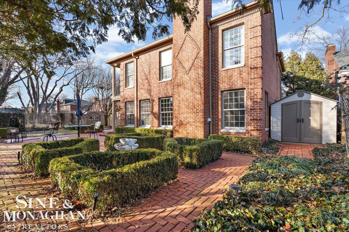 1061 N Oxford Road, Grosse Pointe Woods, MI 48236 — Photo 45