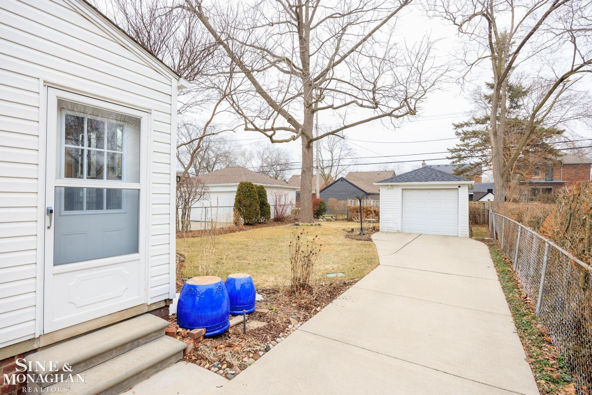 410 Calvin Avenue, Grosse Pointe, MI 48236 — Photo 25