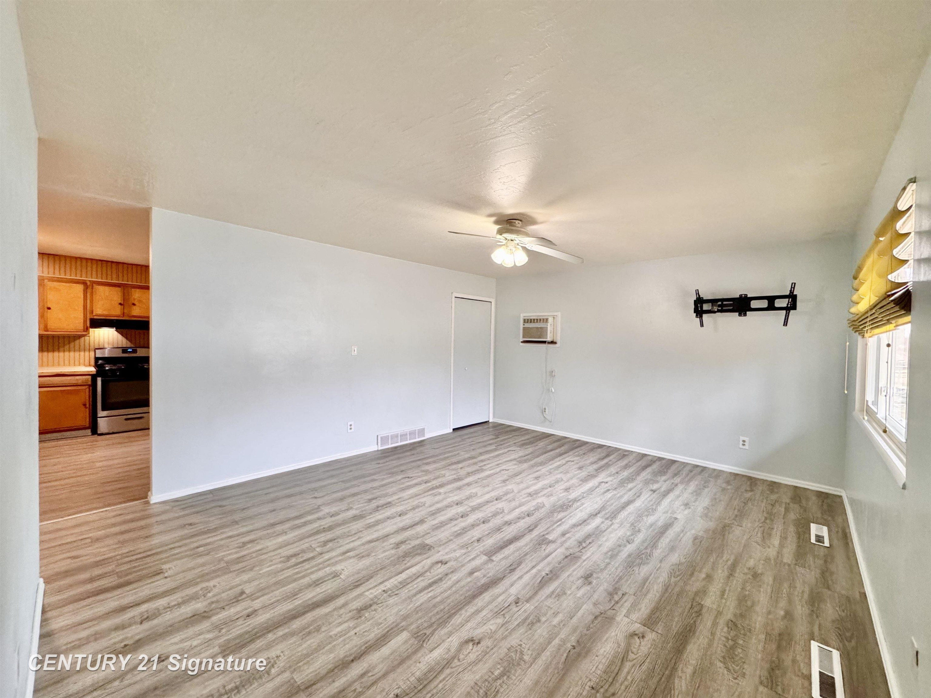 3910 Peach Street, Bridgeport, MI 48601 — Photo 4