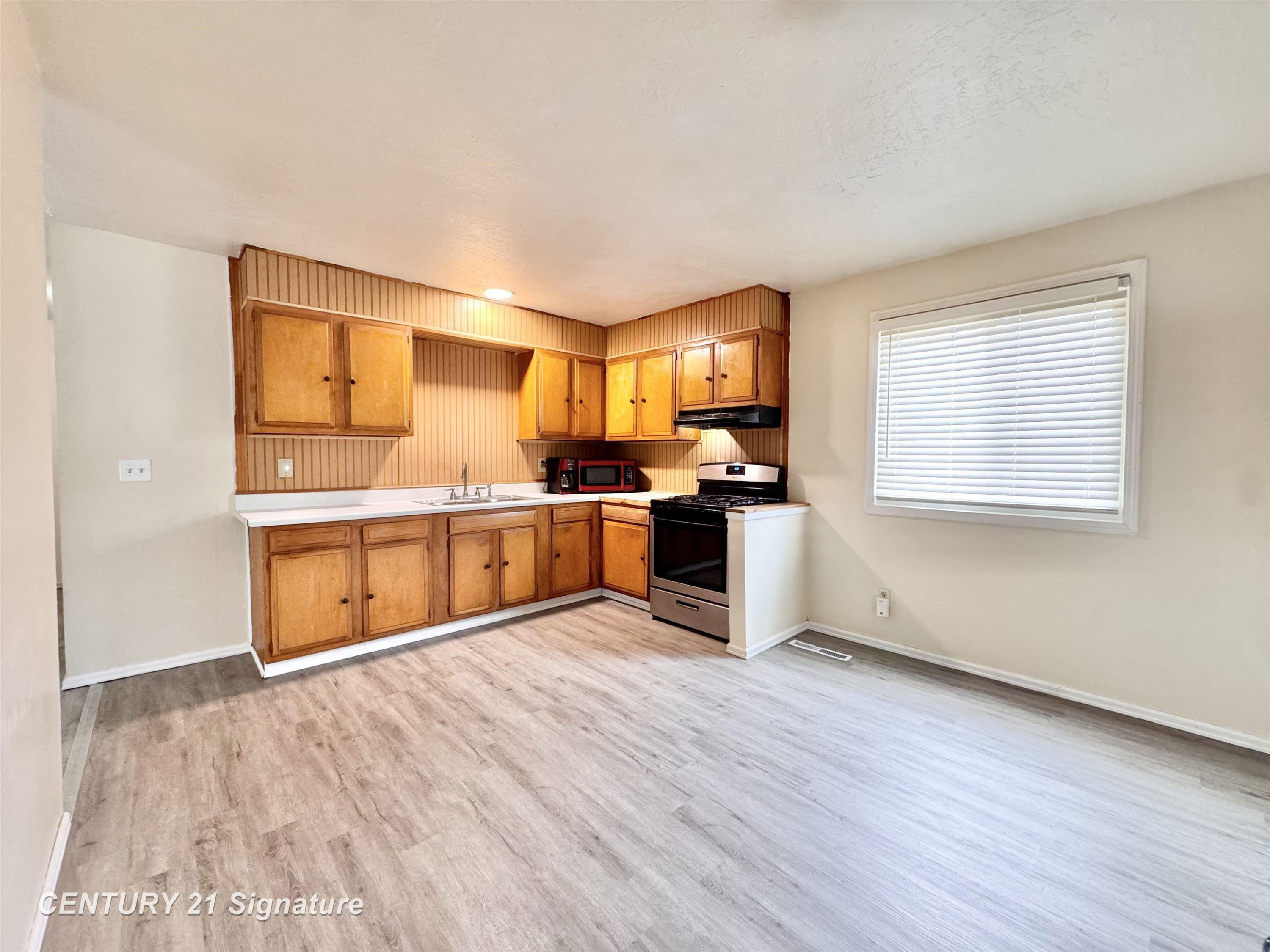 3910 Peach Street, Bridgeport, MI 48601 — Photo 8