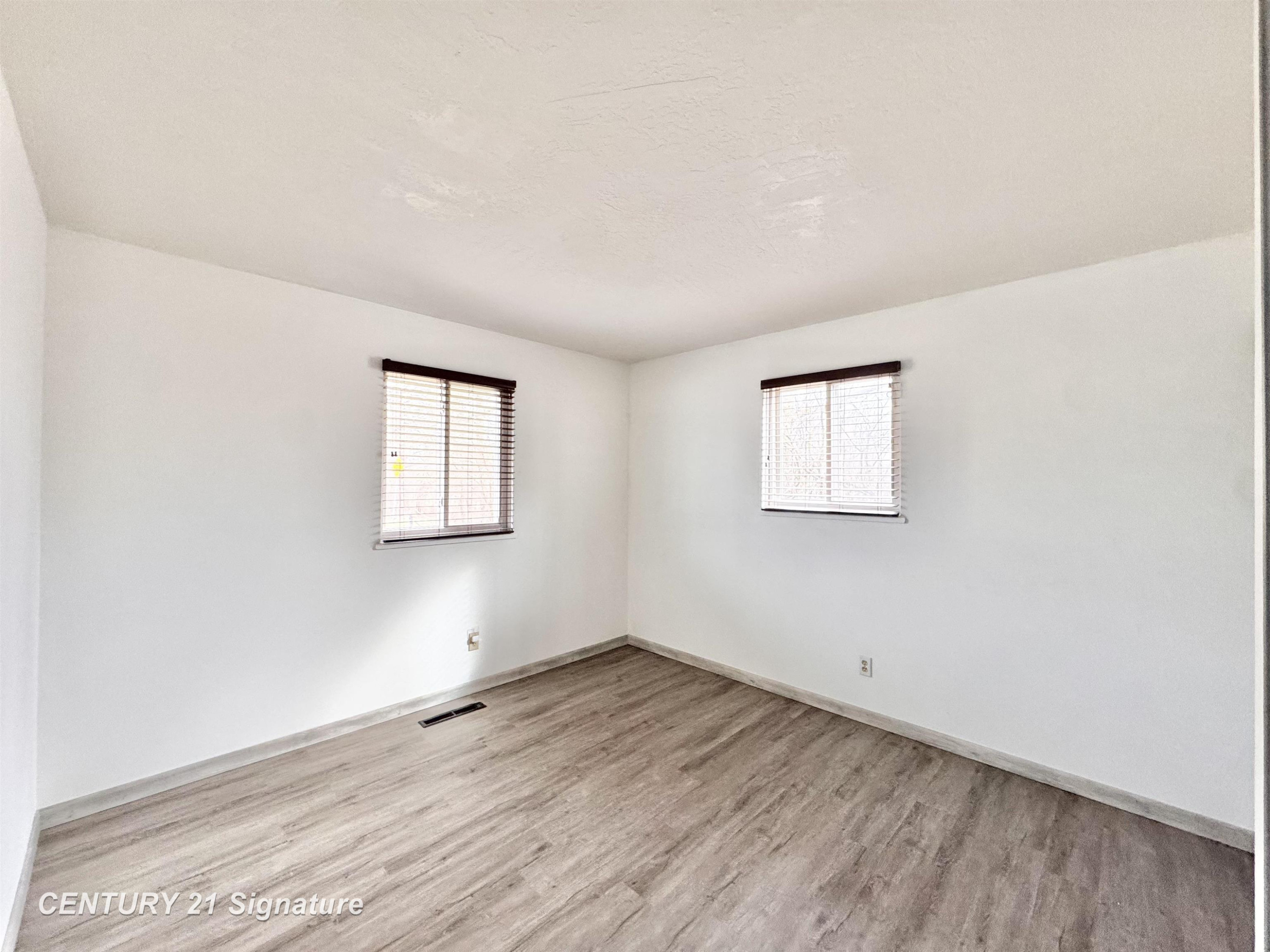 3910 Peach Street, Bridgeport, MI 48601 — Photo 11