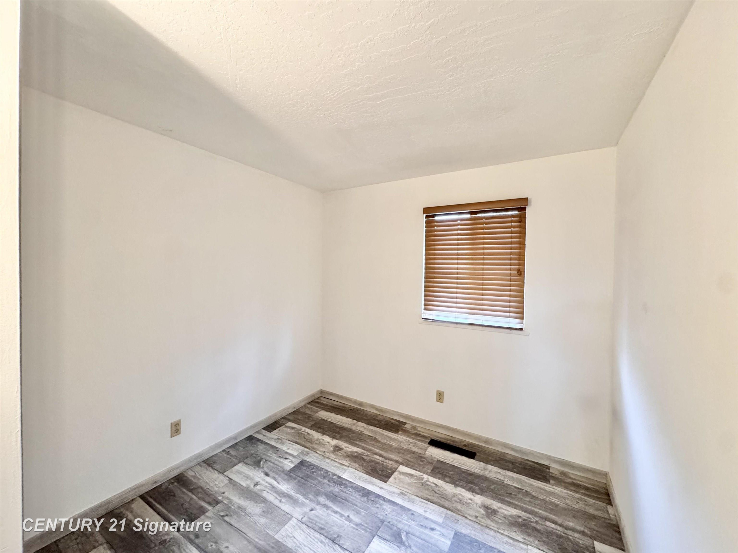 3910 Peach Street, Bridgeport, MI 48601 — Photo 16