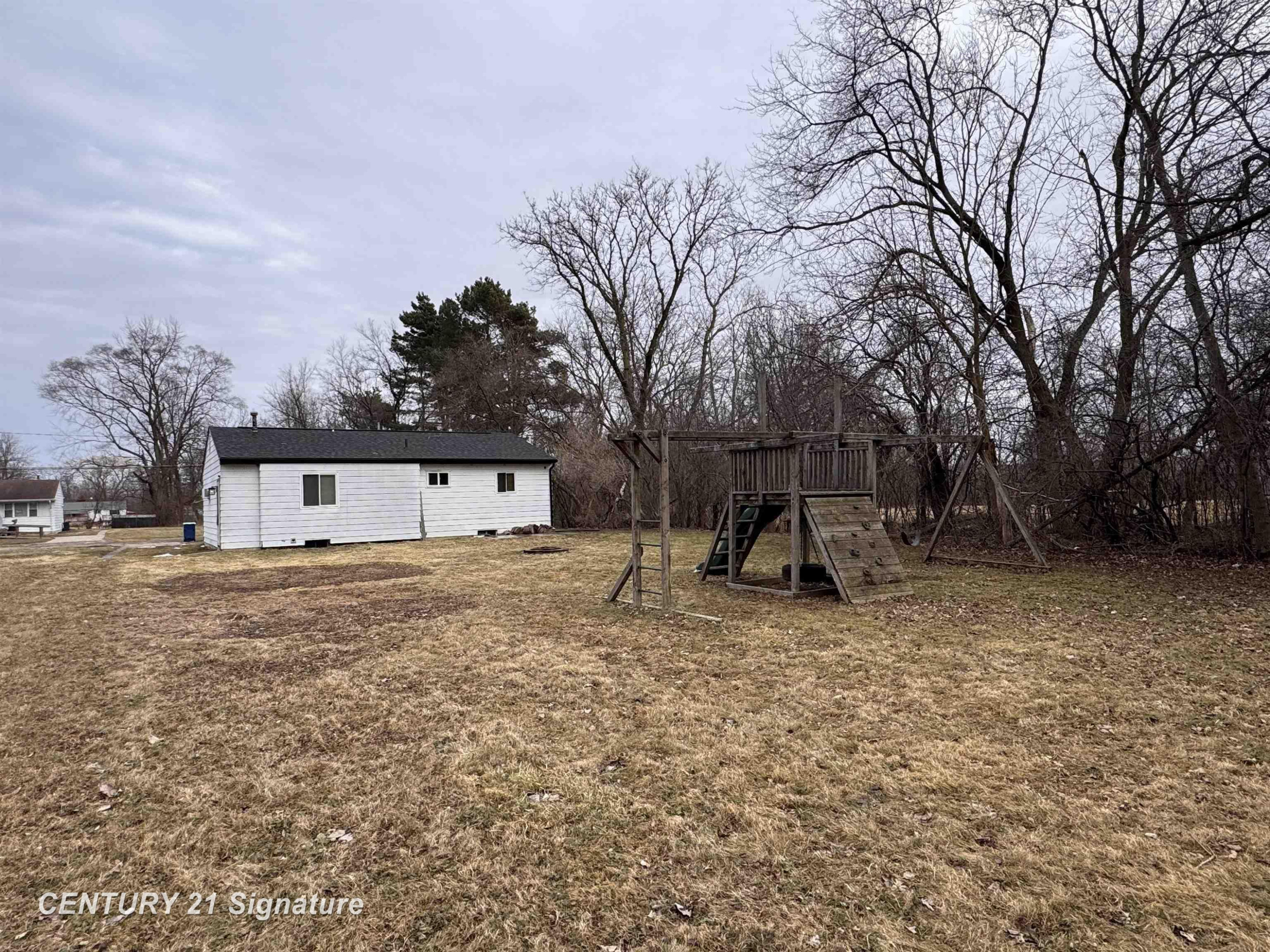 3910 Peach Street, Bridgeport, MI 48601 — Photo 26