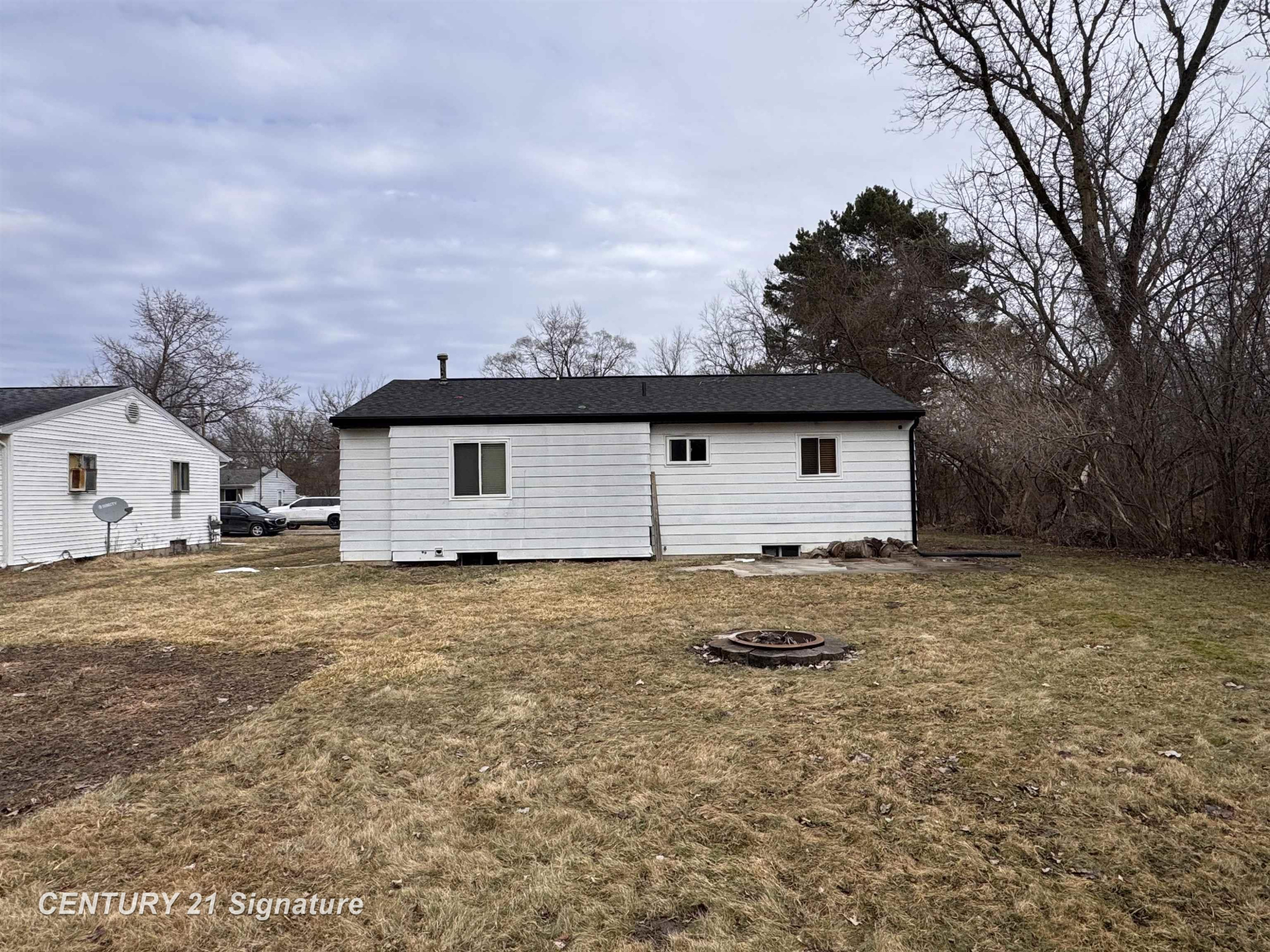 3910 Peach Street, Bridgeport, MI 48601 — Photo 27