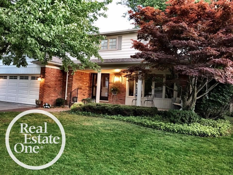 1189 Hollywood Avenue, Grosse Pointe Woods, MI 48236 — Photo 2