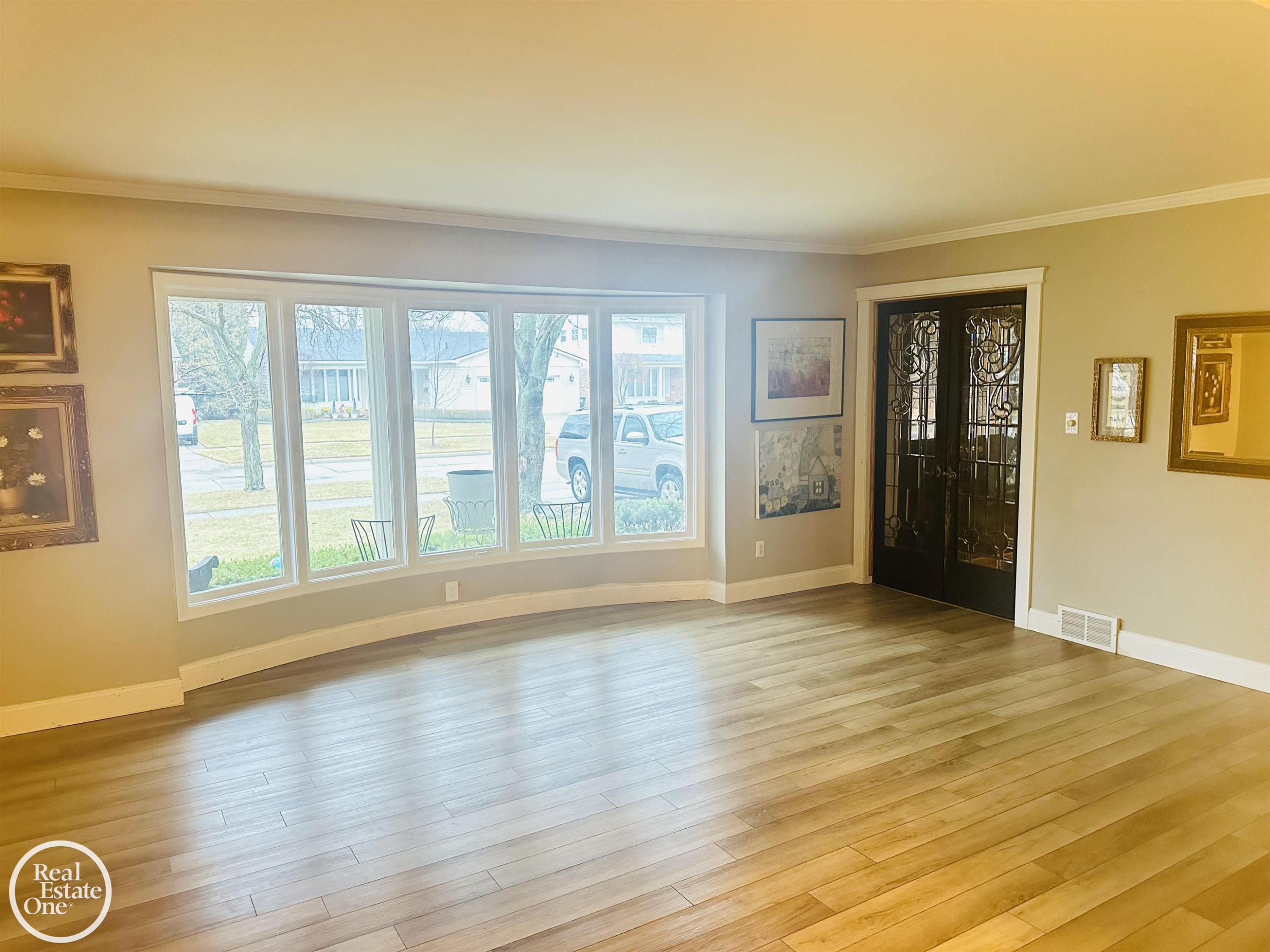 1189 Hollywood Avenue, Grosse Pointe Woods, MI 48236 — Photo 16