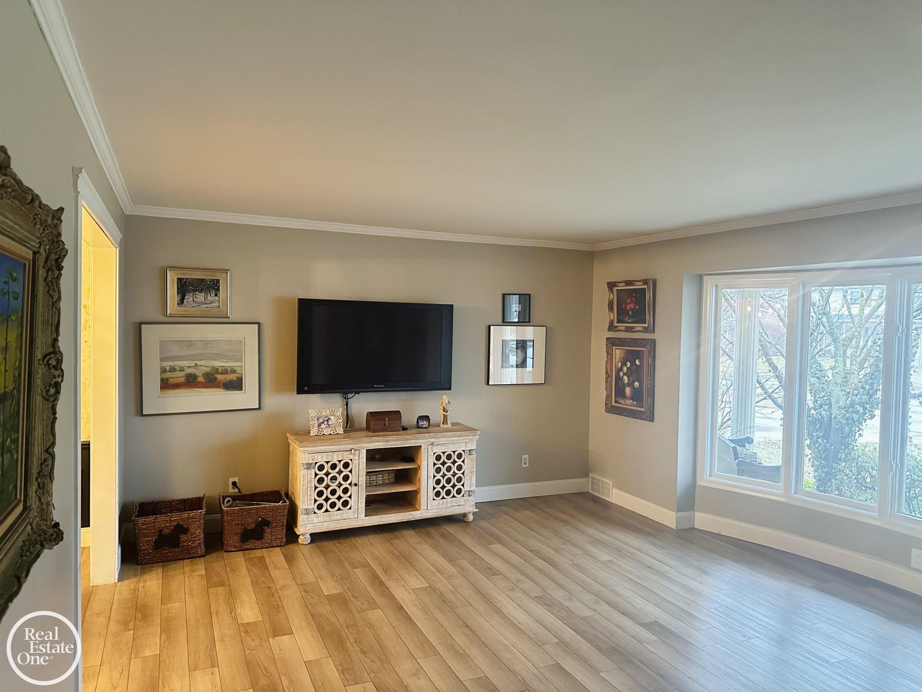 1189 Hollywood Avenue, Grosse Pointe Woods, MI 48236 — Photo 17